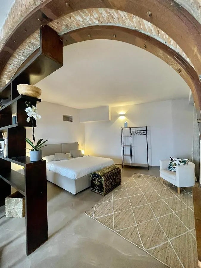 Corallini Luxury Apartments Shiro location
